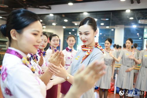 渝航渝铁展风采，空动双姝共筑服务新篇——记重庆空姐动姐联合服务礼仪培训备战暑运