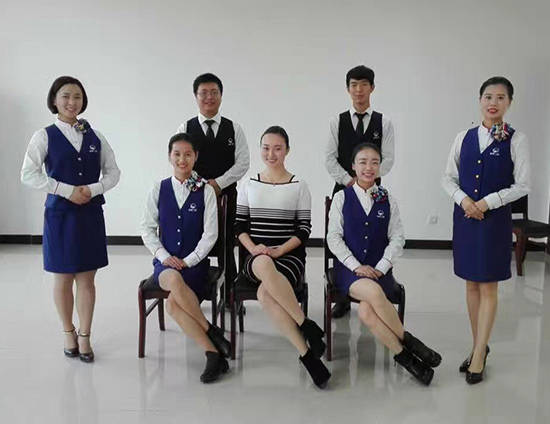 温情与规范共舞，蓉城二绕服务礼仪大赛指导培训圆满收官